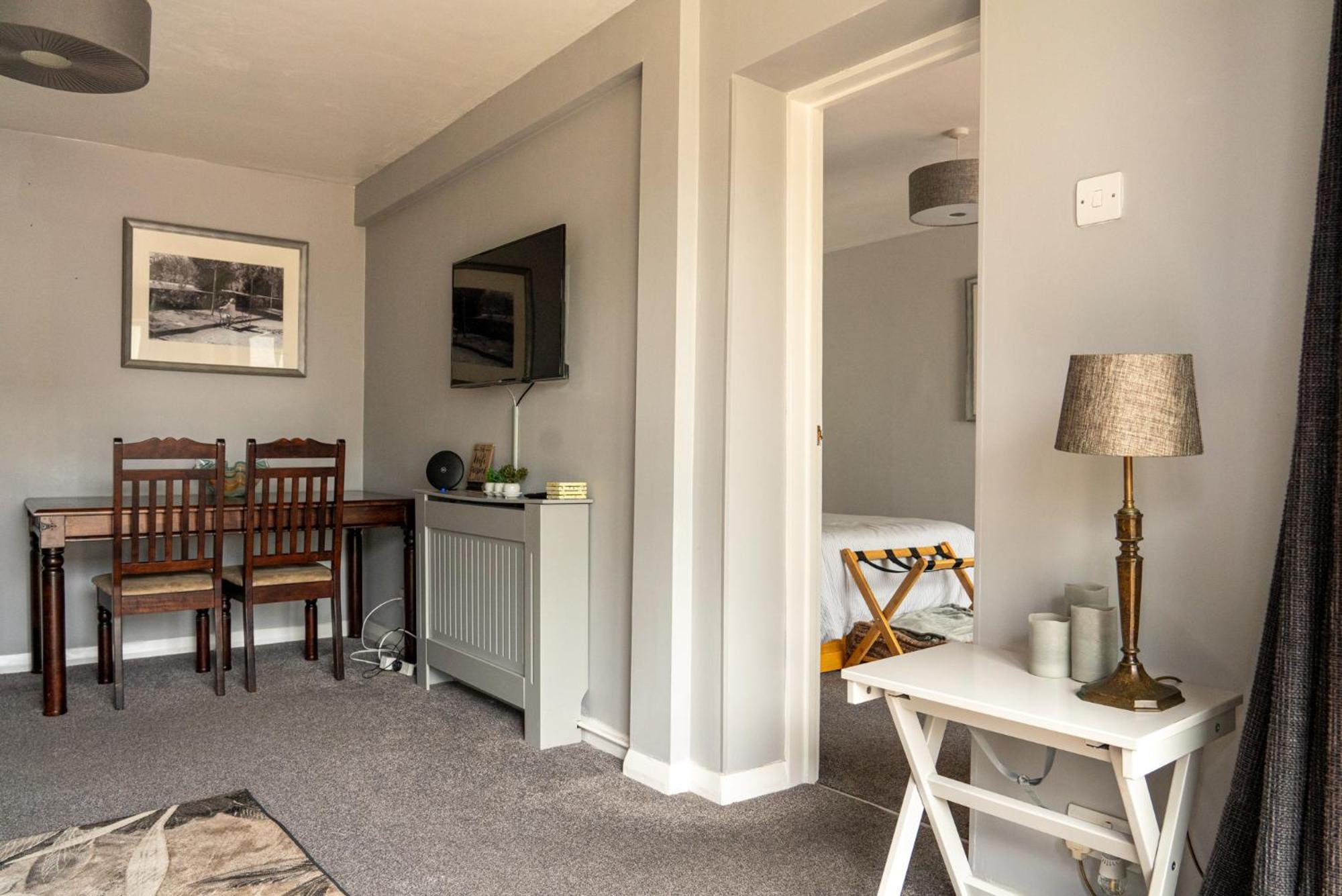 Nr Windsor Stunning 1 Bedroom Self Contained Property In Burnham Near Heathrow エクステリア 写真